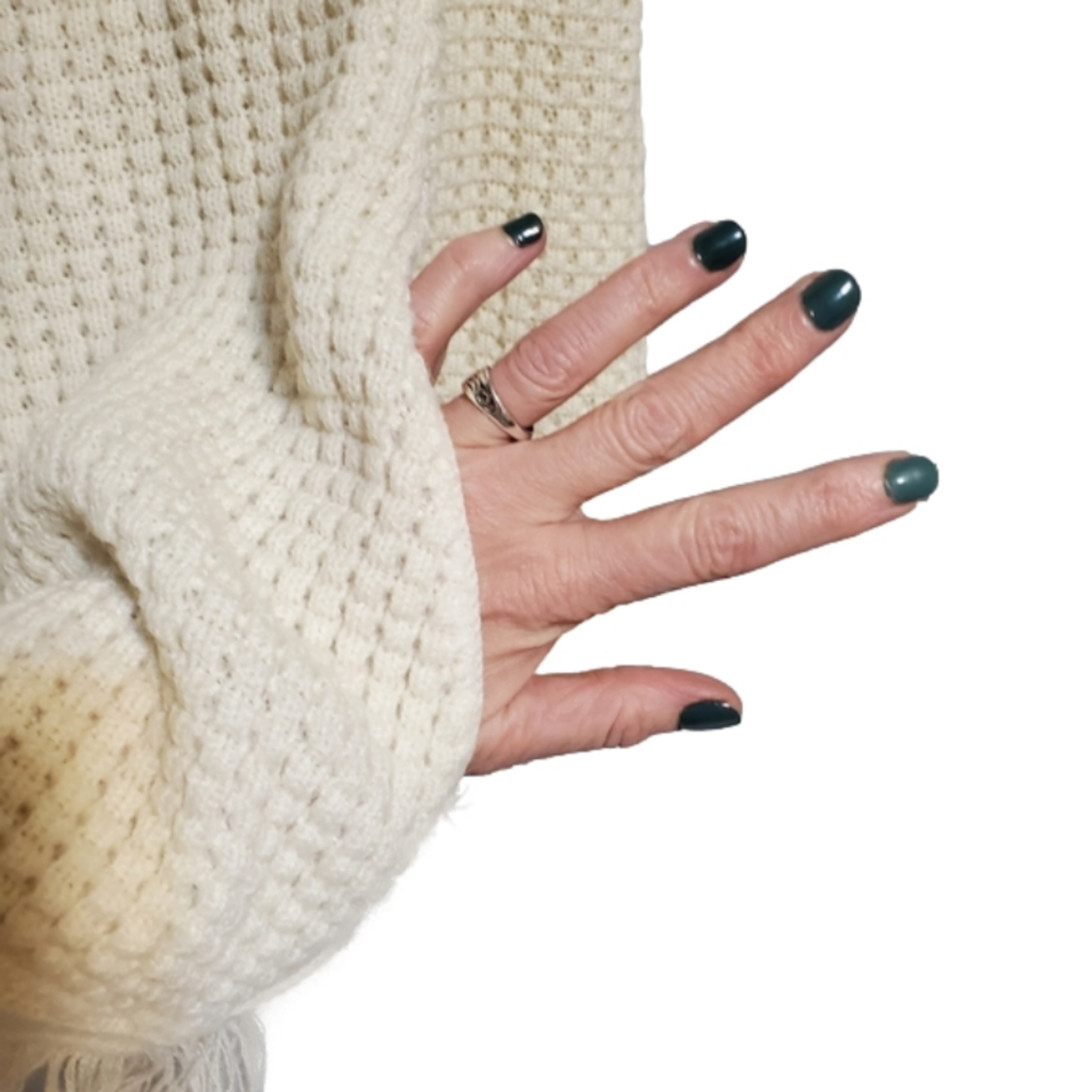 Empire Knit Shawl White - L - Picture 8 of 8